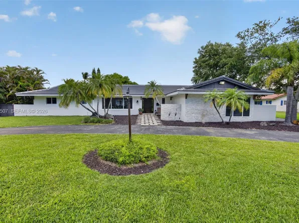 12180 SW 92nd Ave, Miami, FL 33176