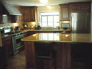 4th image of 24 Catherine Dr