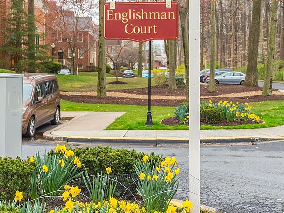3rd image of 2 Englishman Ct