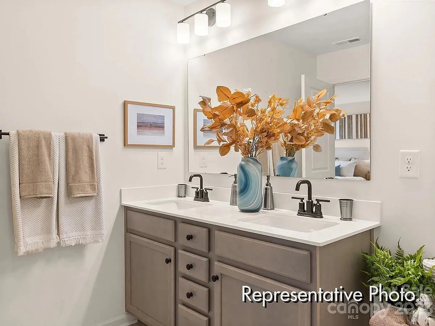 Room in 3 Bedroom Townhome at Pagebrook Ln — Photo 3