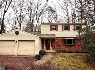 11 Foxwood Ln, Medford, NJ 08055