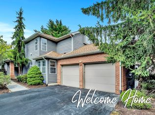 10 Sawgrass Ct, Monroe Township, NJ 08831