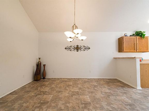 4th image of 4177 Amy Dr