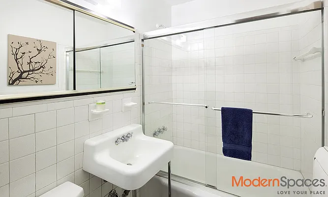 Sold by Modern Spaces | media 11