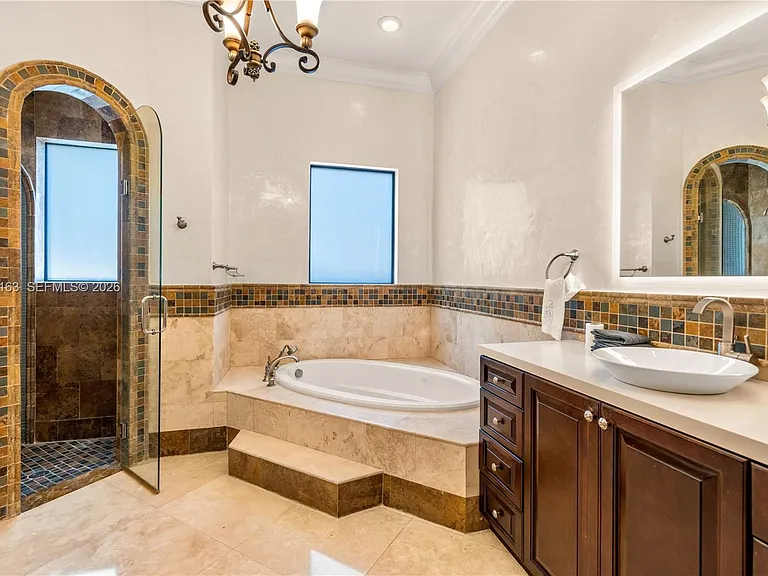 5838 SW 50th St — Photo 23
