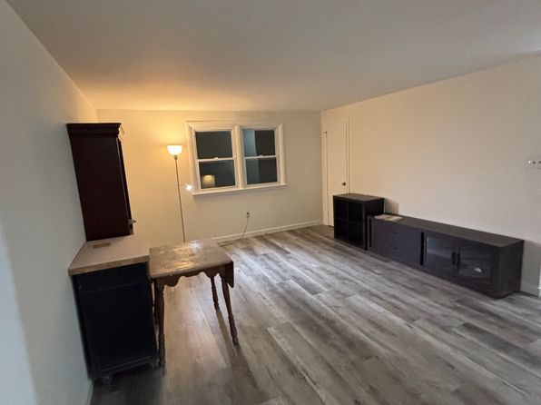 107 Plymouth Ave #107B