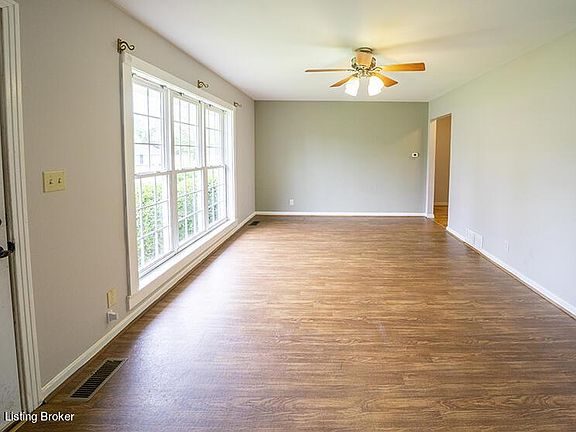 3rd image of 1719 Cherry Ln