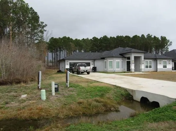 68 Road 6613, Dayton, TX 77535