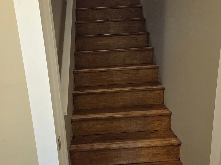 578 Harris St NW — Photo 9