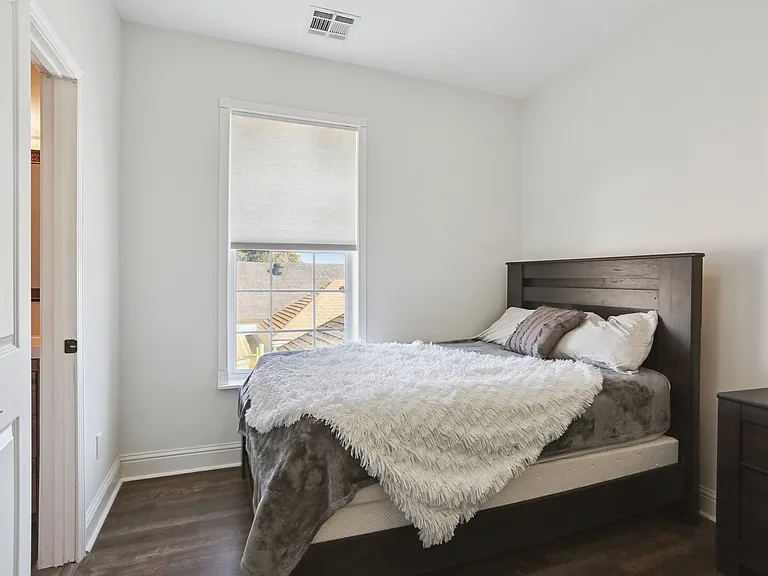1102 Adams St — Photo 22
