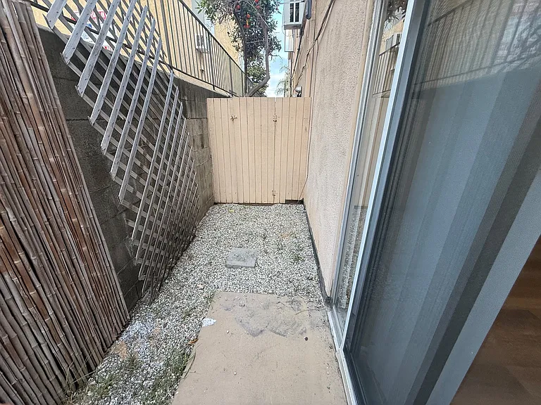 11915 Goshen Ave #3 — Photo 18