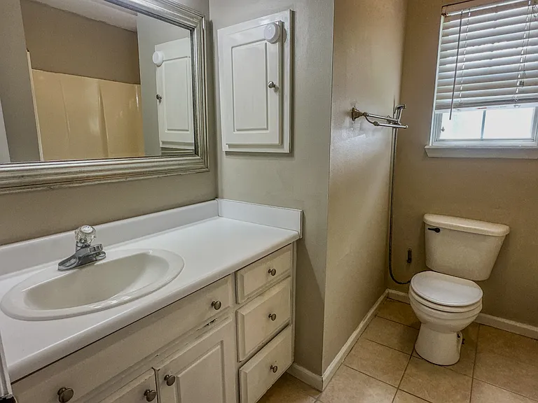 3924 Heatherwoods Dr — Photo 5