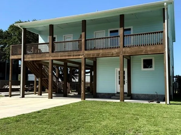 146 Port Ave, Rockport, TX 78382