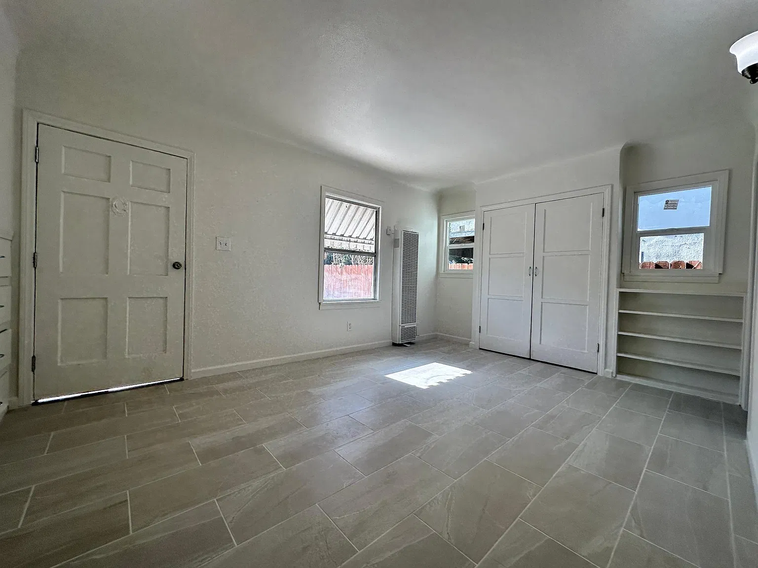 4837 Slauson Ave — Photo 4