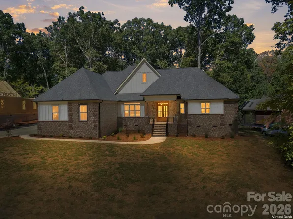 207 Kingsbridge Rd, Salisbury, NC 28144