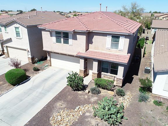 3rd image of 1082 E Leslie Cir