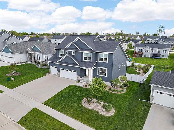 3rd image of 1382 Crescent Oak Ln