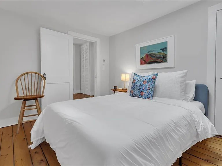 44 William St — Photo 16