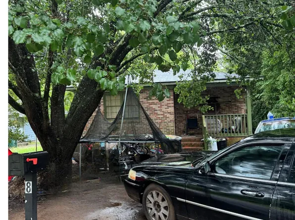 823 Applewood St, Macon, GA 31217