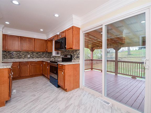 5th image of 3608 Troutland Ave NW