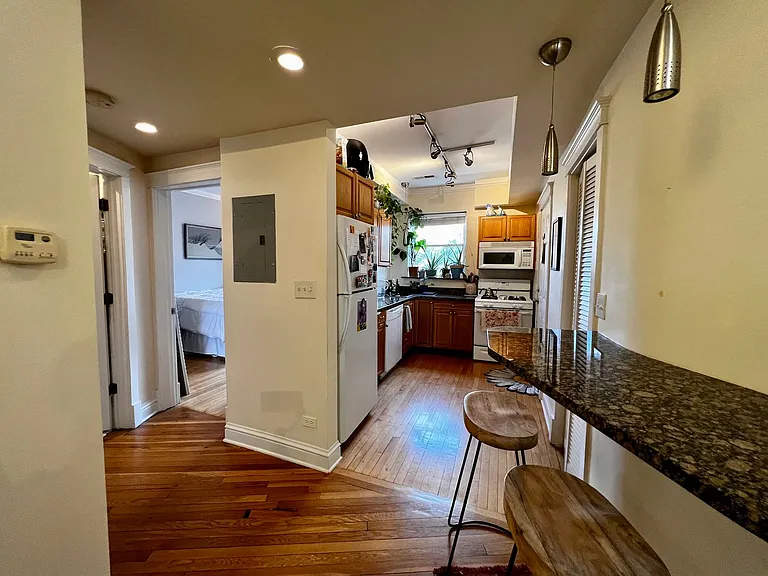 2315 W Eastwood Ave #3E — Photo 3