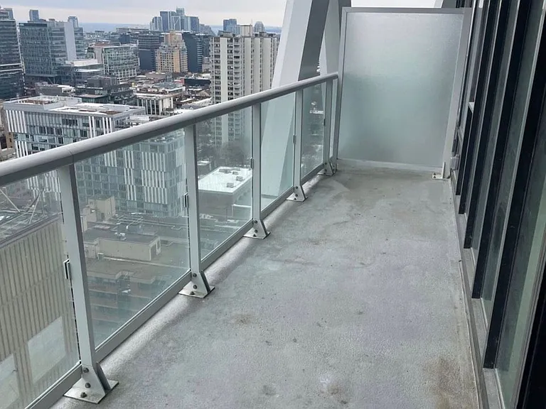 230 Simcoe St #2117 — Photo 10