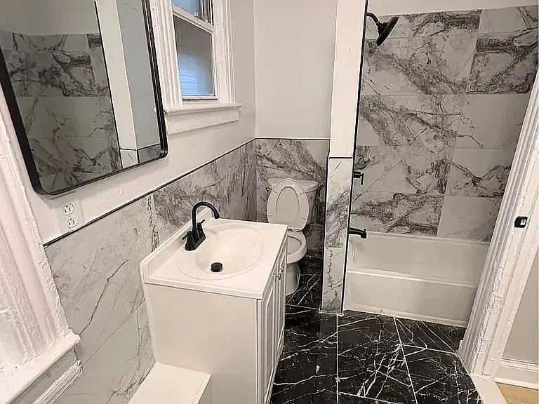 4 bed, $2,450 — Photo 3