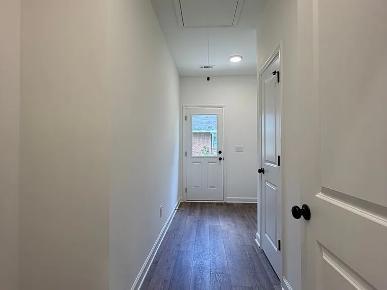 11 Beech St NE — Photo 13