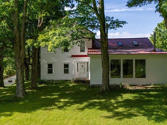 3rd image of 422 Lutheranville Rd