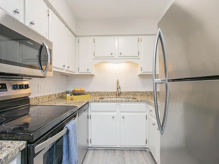 601 Boyd Mill Ave #P8 — Photo 4