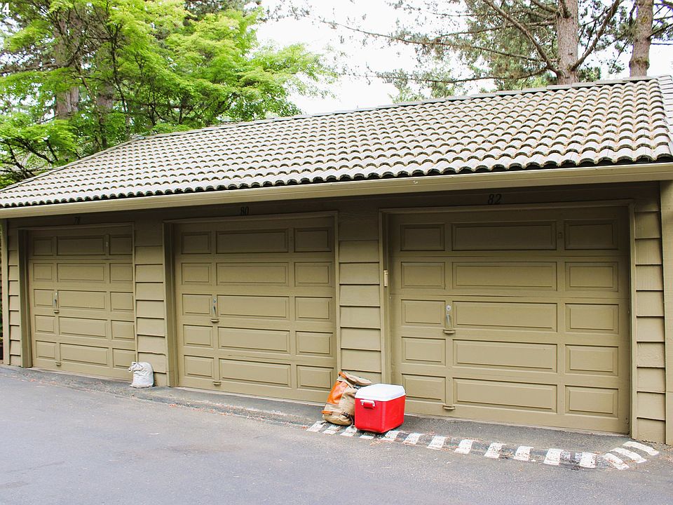 2nd image of 82 Cervantes Cir