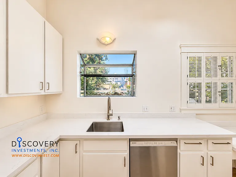 2301 Virginia St #3 — Photo 29