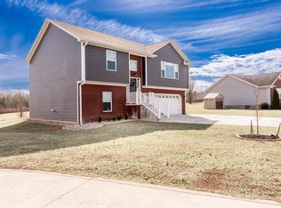 68 Pronghorn Ct, Vine Grove, KY 40175