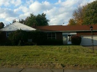 3284 Susan Cir, Youngstown, OH