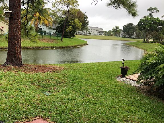 2nd image of 8104 Hibiscus Cir #5
