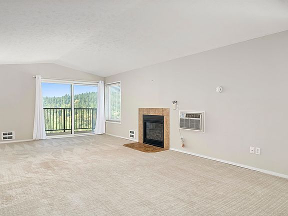 3rd image of 164 S Coeur Dalene St APT C307