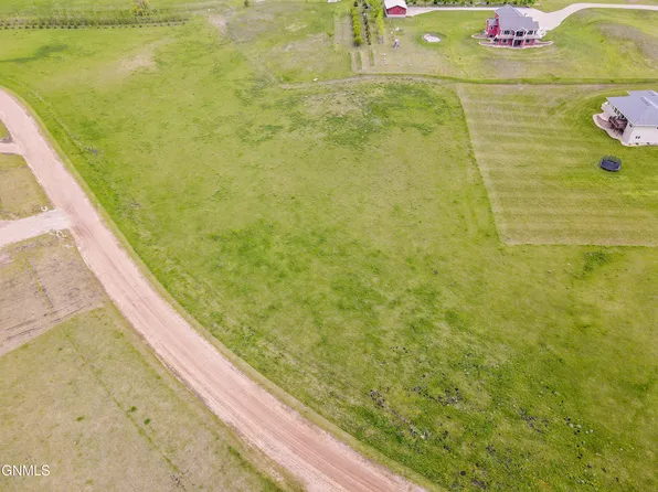 3 Svenningsen 1st Sur, Valley City, ND 58072