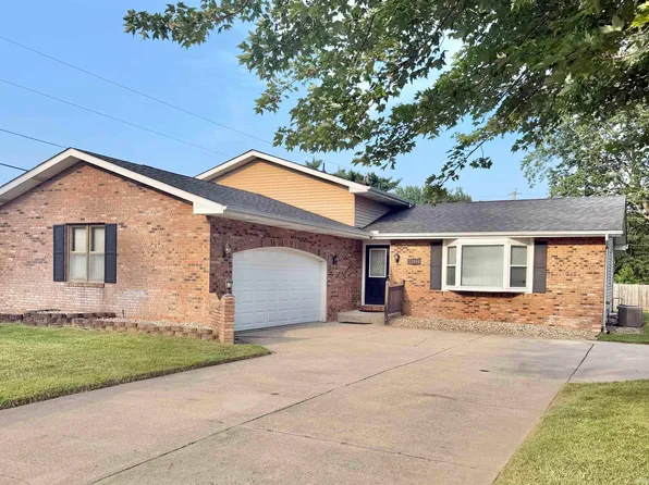 51844 Columbine Dr, Granger, IN 46530