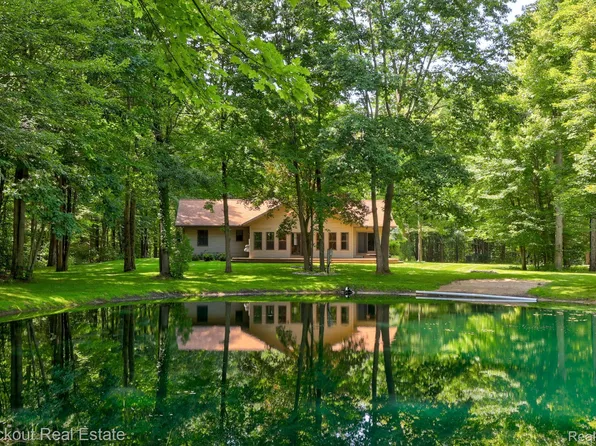 3901 Hanes Rd, Vassar, MI 48768