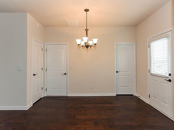4th image of 434 Bryce Canyon Way
