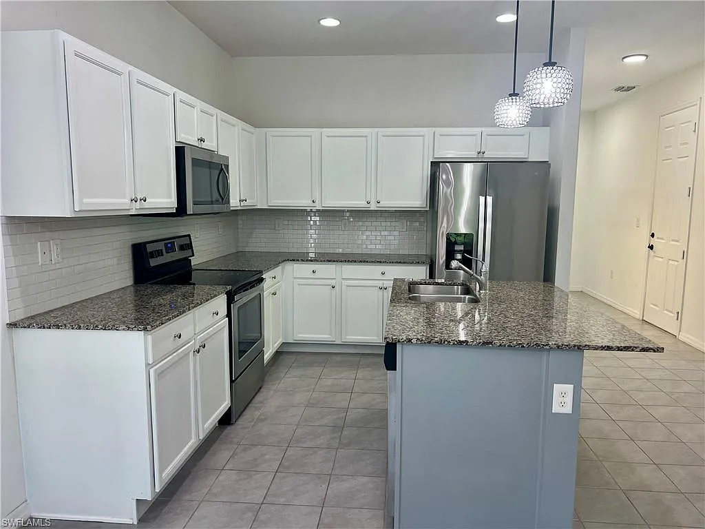 2 bed, 2.0 bath, 1344 sqft, $2,000 — Photo 4