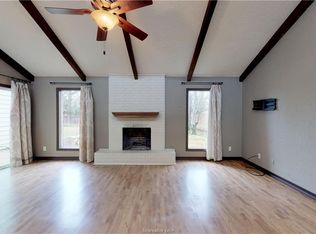2901 Pierre Pl, College Station, TX 77845