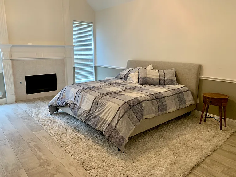 Wyndsor Creek Dr — Photo 8