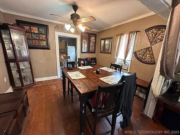 4th image of 204 N Burgess St
