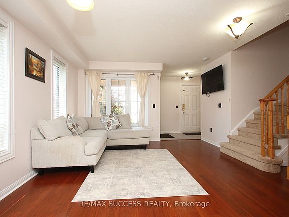 4th image of 34 Greengrove Way