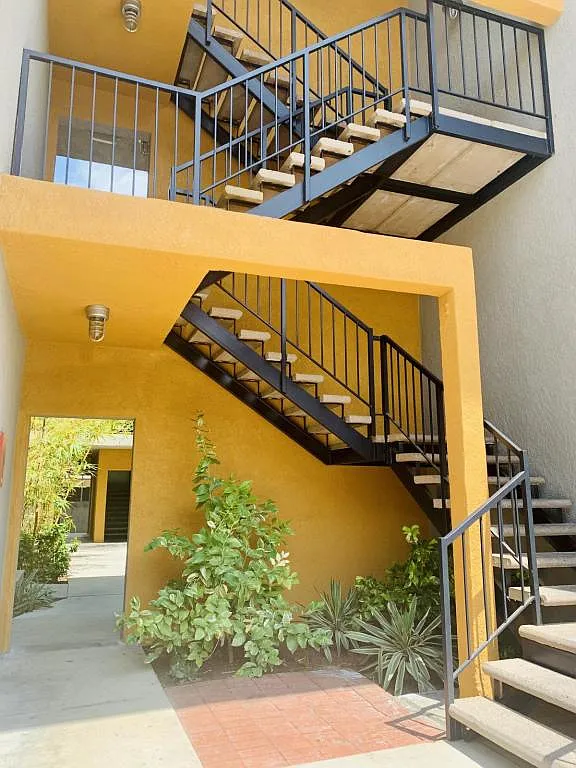 11437-41 Oxnard St. Unit #18 — Photo 3