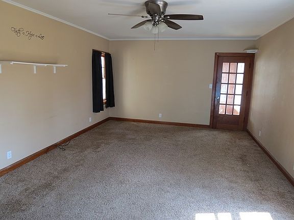 3rd image of 530 W Walnut St