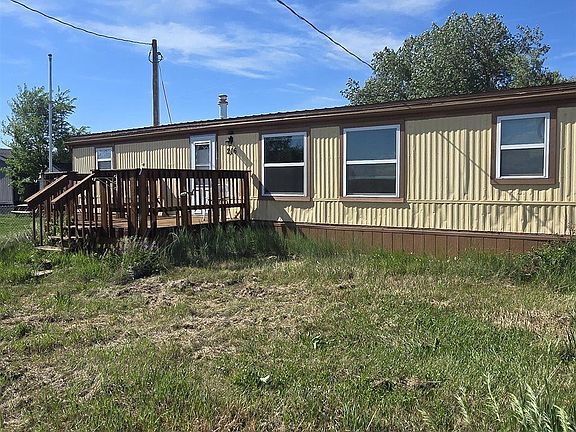 3rd image of 216 Box Elder Rd W