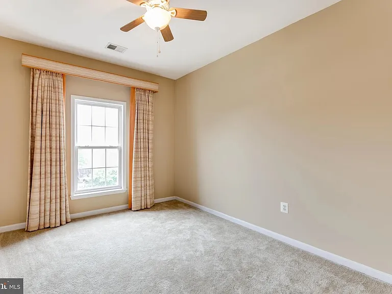 Bedroom 4 with private ensuite bathroom & large closet