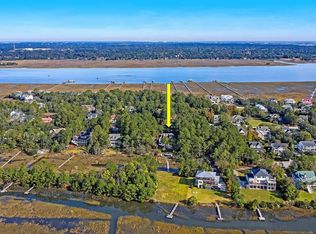 1484 Headquarters Plantation Dr, Johns Island, SC 29455